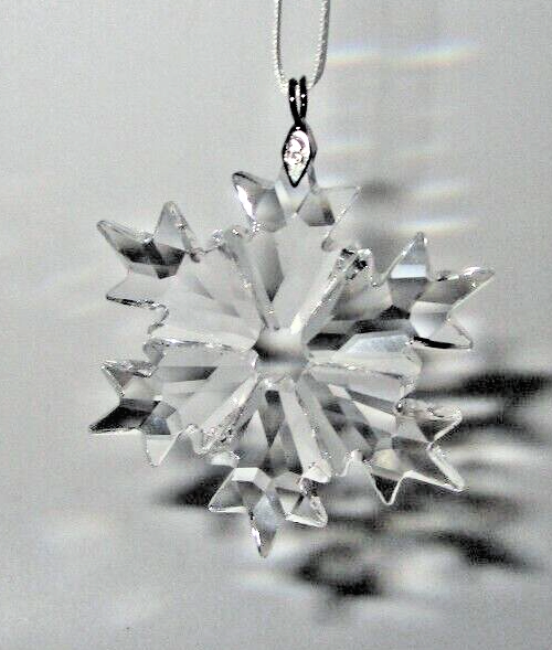 SWAROVSKI Little Snowflake Christmas Ornament #5349843 Mint SWAROVSKI Little Snowflake Christmas Ornament #5349843 Mint