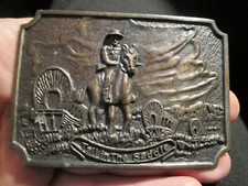 VINTAGE WESTERN TALL IN THE SADDLE THEME BELT BUCKLE SOLID BRASS GW16