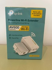 TP-Link TL-WPA4220 KIT AV600 Powerline Adapter WiFi Extender Kit, Wi-Fi Booster