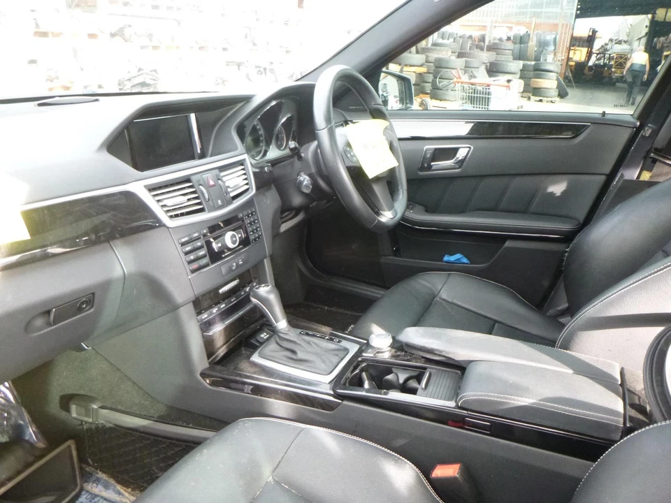 MERCEDES BENZ E CLASS W212/S212 07/2009-05/2016 RIGHT GUARD SEDAN/WAGON - image 4 of 4