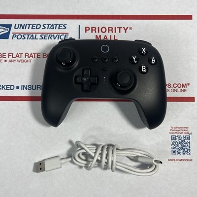 8Bitdo Ultimate Bluetooth Controller  * NR MINT - SAME DAY SHIP - WARRANTY
