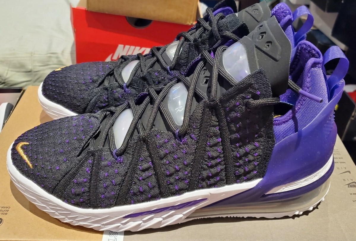 Nike LeBron 18 