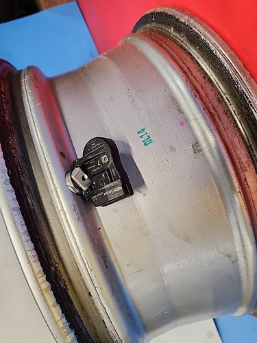 Wheel Rim Toyota Prius V 16 2012-2018 4261147230 4261147240 OEM Factory OE 69600 - Picture 4 of 6