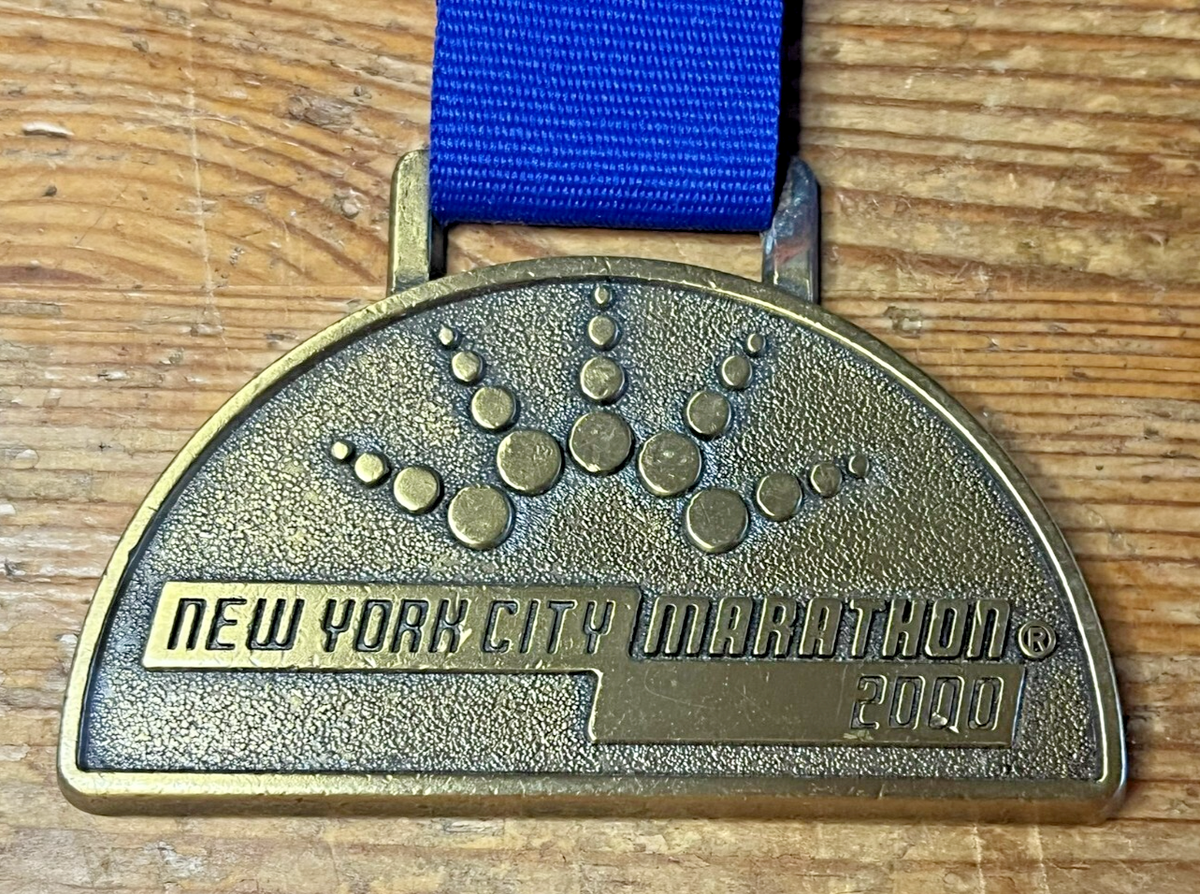 2000 New York City Marathon Finishers Medal Award Vintage NYC Race Running