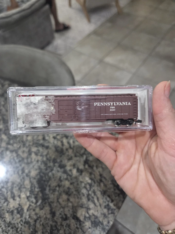 Acopladores acumulados a escala N fabricados por Atlas Model Railroad Co., en Foto 3 de 4