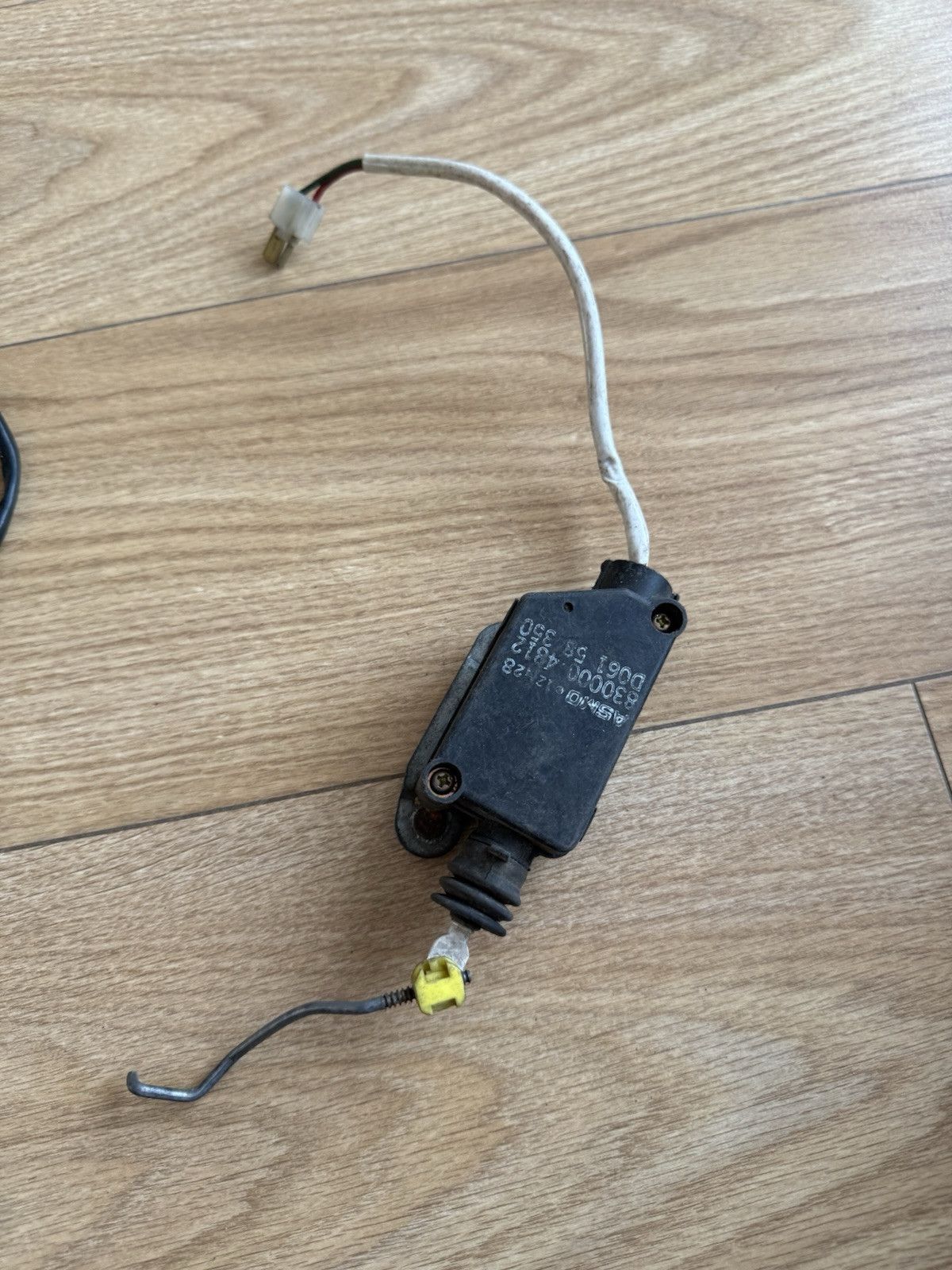 Mazda 323 Central Door Locking Actuator 830000-4812 Oem