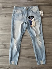 YMI WannaBettaButt Jeans Womens Size 9 Light Blue Denim Stretch Mid Rise NWT