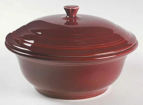 Fiesta Large Covered Casserole Dish in Retired  Cinnabar Brand New