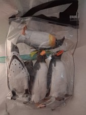5 Pack Penguin Figures From Zoo