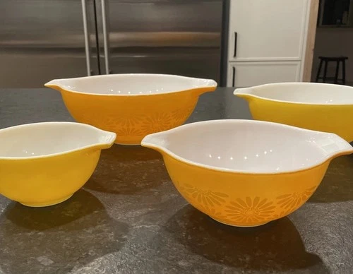 PYREX Mixing Bowls Cinderella Set of 4 Sunflower Orange 441 442 443 444 Vintage