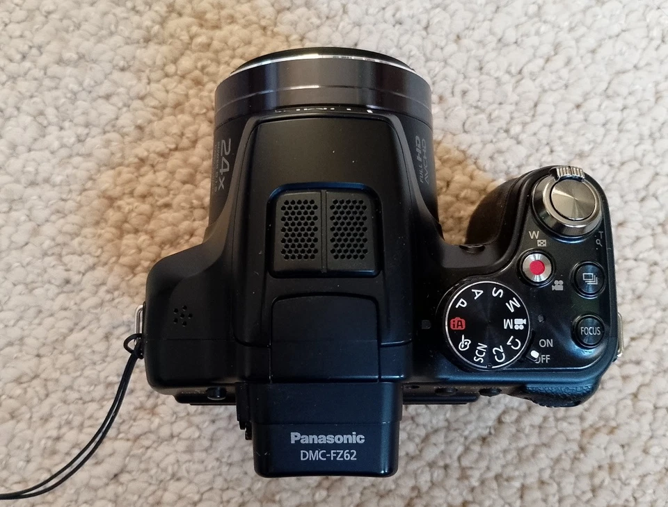 Fotokamera Panasonic Lumix Superzoom DMC-FZ62 - Bild 3 von 4