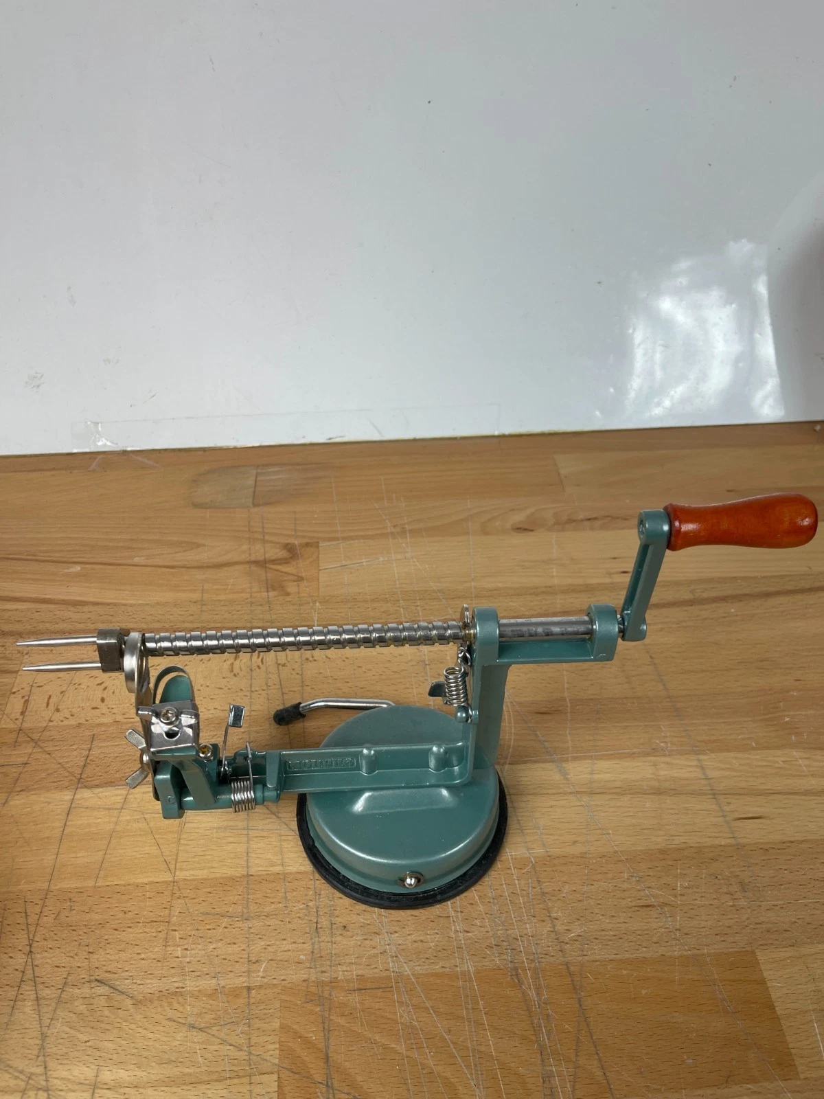Norpro Apple Master Peeler Corer Slicer with Vacuum Base 864 Box & Manual