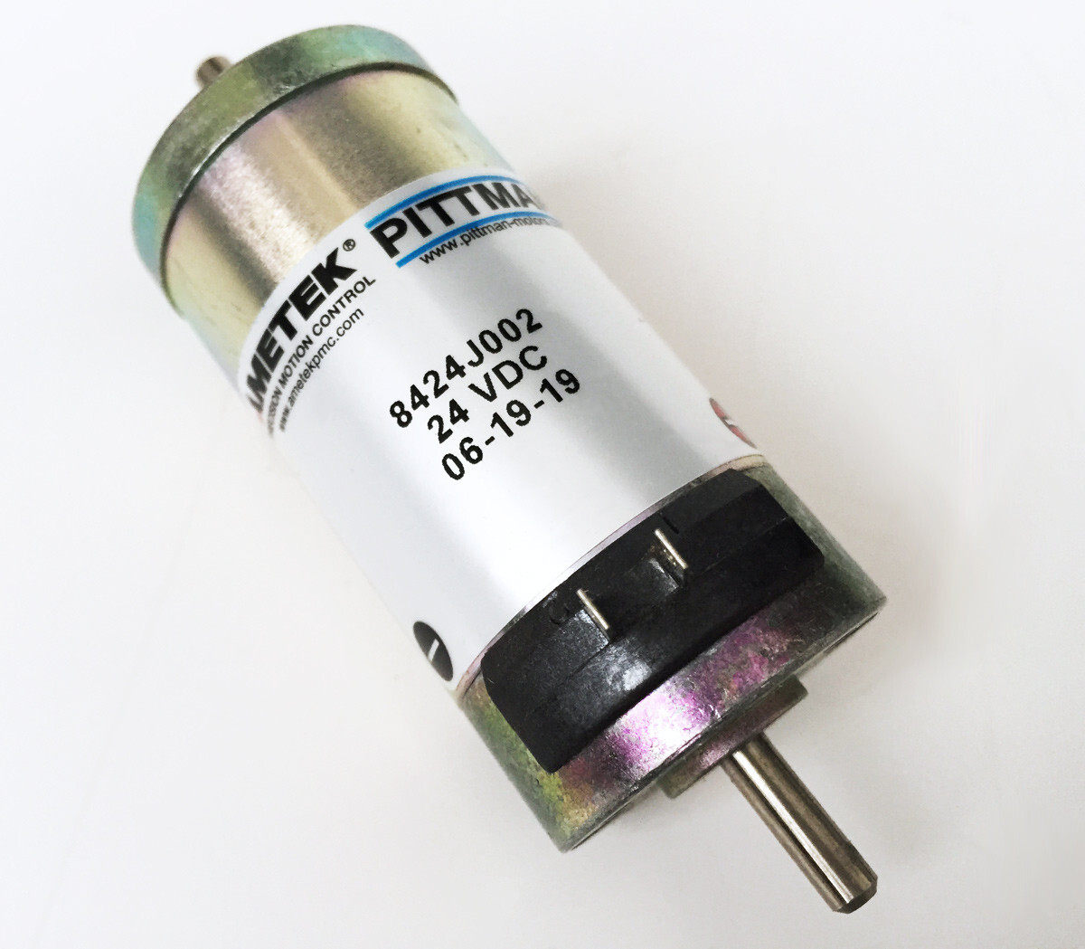 NEW * AMETEK PITTMAN 8424J002  24V DC SERVO MOTOR ~ 24V DC