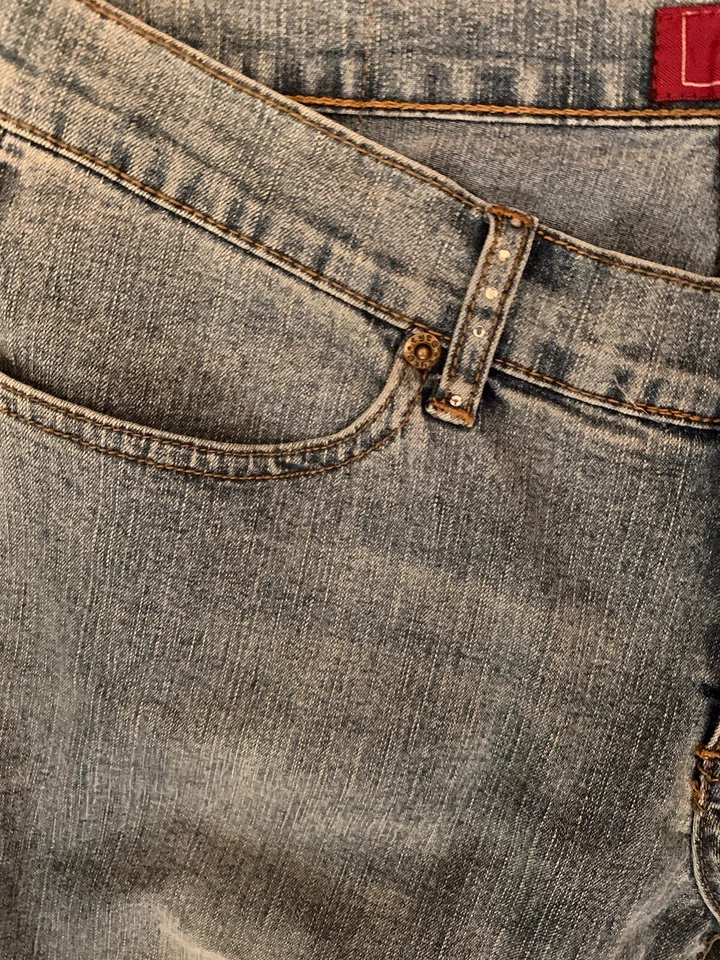 7 Tyte Jeans Junior Women's Vintage Inspired Flared Leg Stretch Denim - Image 3 of 4