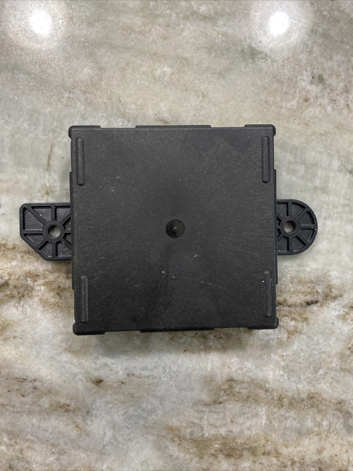 21 DODGE CHALLENGER DOOR CONTROL MODULE FRONT RIGHT PASSENGER 