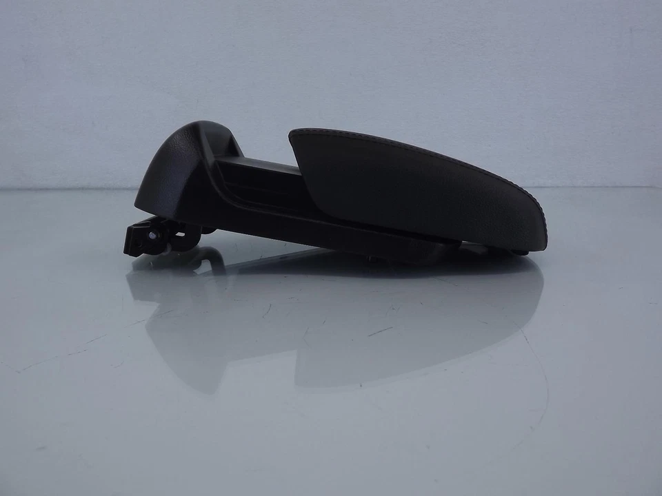 13 CHEVY CRUZE Interior Consola Delantera Apoyabrazos Tapa Cubierta Cuero Negro Foto 4 de 4