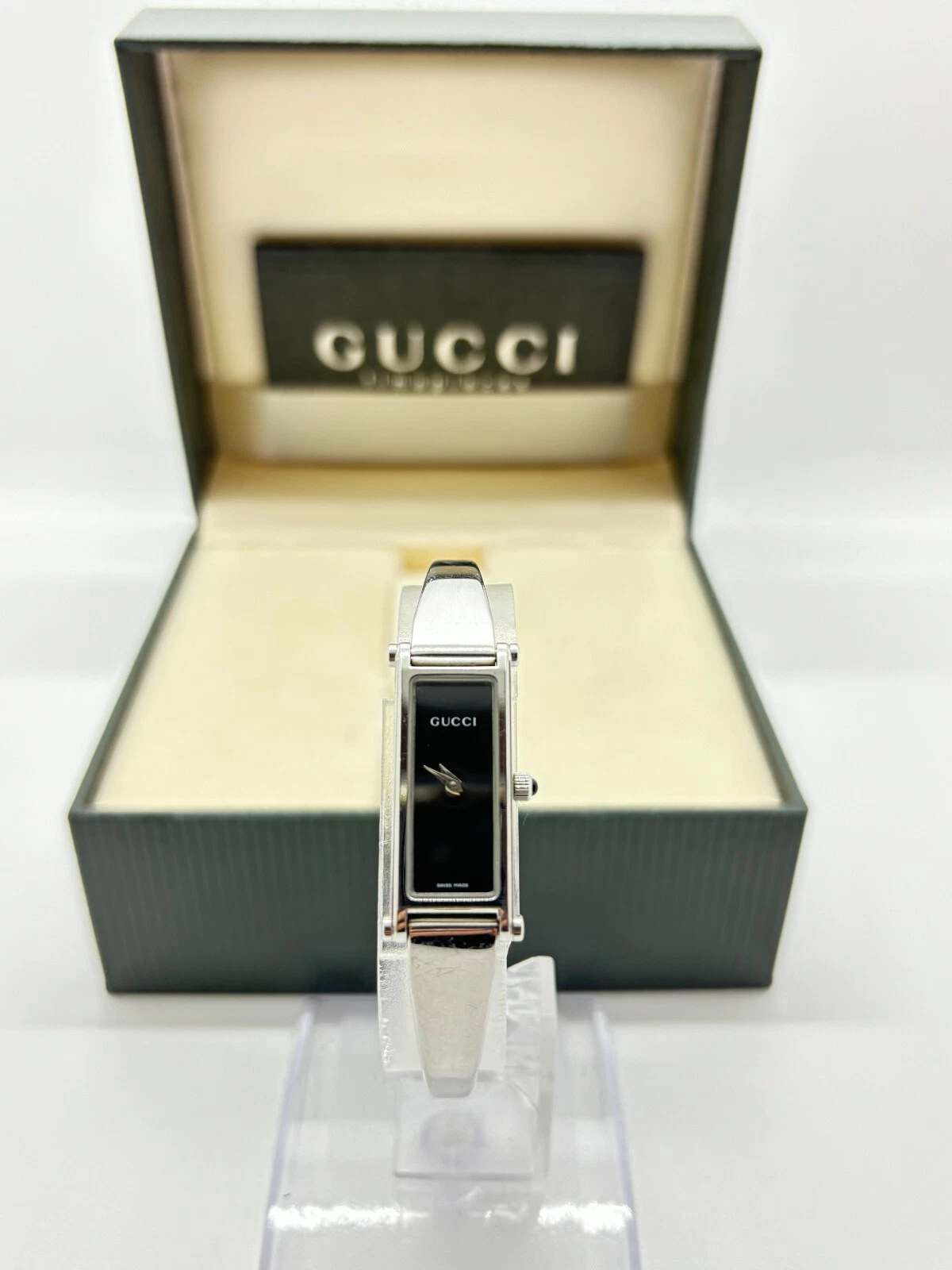 [Exc+5 avec boite] Montre Gucci 1500L Quartz Noir Argent Femme Occasion Fonctionne