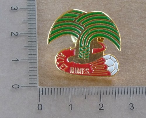 f 12 PINS PIN FOOTBALL SOCCER FOOT OLYMPIQUE NIMES