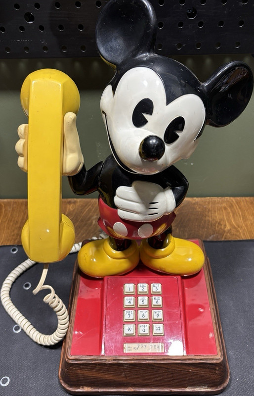 American Telecommunications Corp Mickey Mouse Disney Push-Button Phone 1976