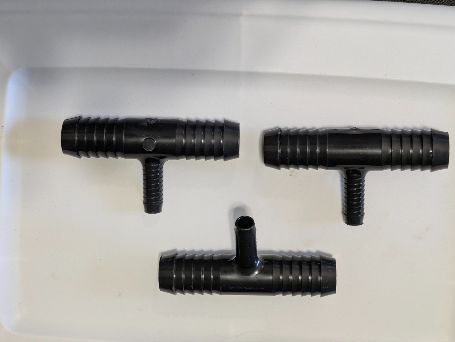 1401-129 (Bag of 100) 1" x 1" x 3/8" Spiral Barbed PVC Tee Schedule 40