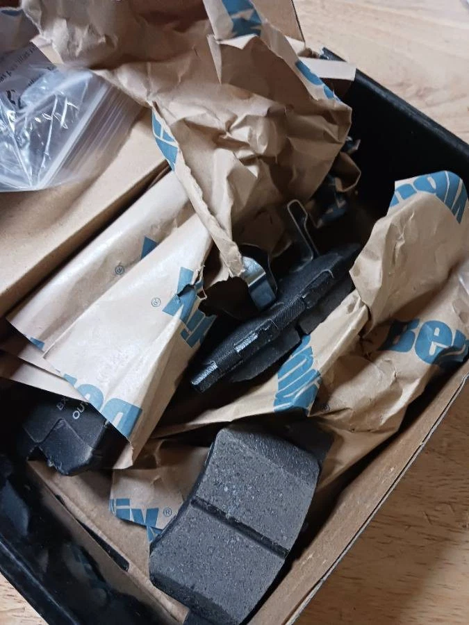 Juego de pastillas de freno Bendix 2008-2012 Mazda MX-5 Miata 2,0 L Foto 3 de 3