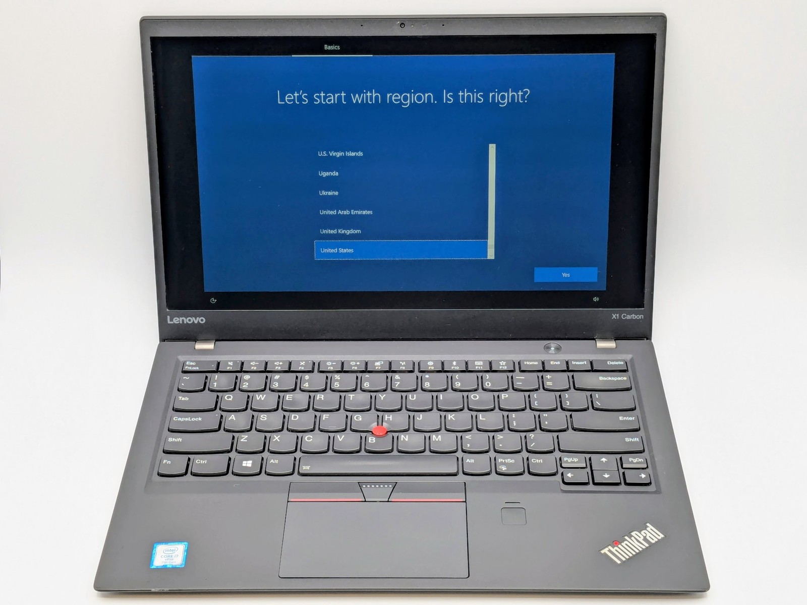 LENOVO 20HQS04300 ThinkPad X1 Carbon (Gen 5), 14-Inch Laptop, with Intel Core i7 7th Gen., Windows 10 Pro