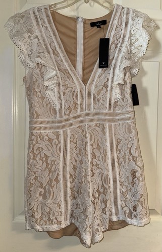 NEW NWT women LULUS white Lace V-neck S/s Ruffle Romper Sz Large All Attraction - Picture 2 of 4