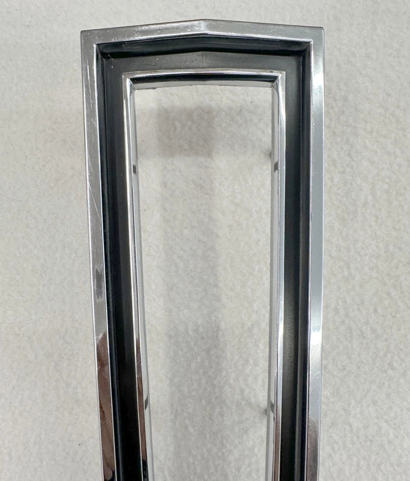 Chrysler Newport 1965 nuevo MoPar parrilla emblema bisel 2 puertas 4 puertas convertible 65 Foto 3 de 4