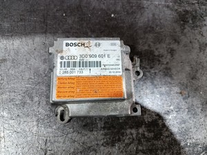 VW Touareg 7L  Airbag Steuergerät Sensor Airbagsteuergerät  3D0909601E Original