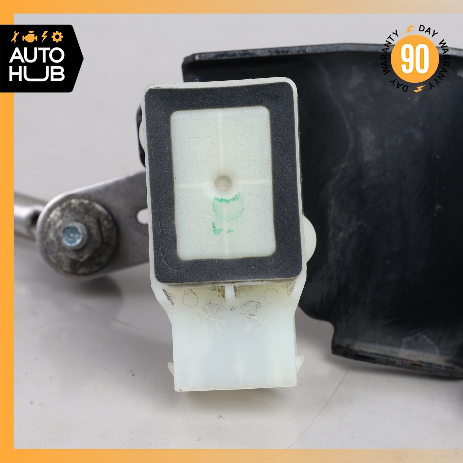 Maserati Quattroporte Front Right Headlight P/N 89077263