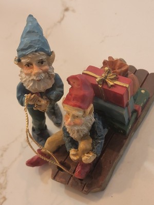 Christmas Decor Elf Pulling Sleigh Detail Eyes Packages Bags Balls 054743816152