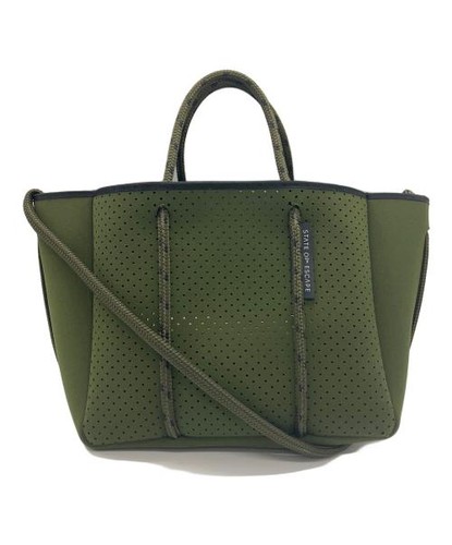 STATE OF ESCAPE Petite Escape olive