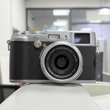 Fujifilm X100 12.3MP APS-C CMOS EXR 4x Optical Zoom Digital Camera -100 Working