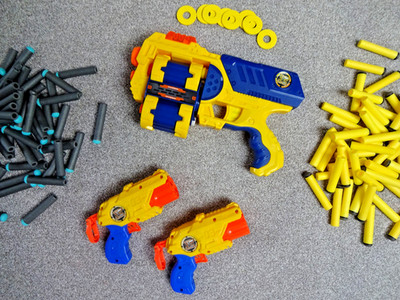 X-Shot ZURU Blaster Xcess Twin Barrel + TK-3  Barrel Breaker mit Discsund Darts