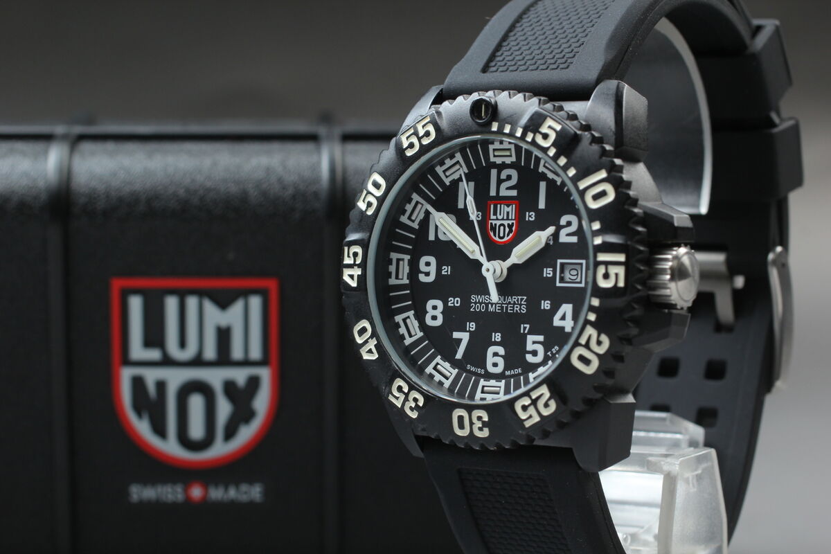 New Belt LUMINOX NAVY SEALS 3050/3950 Swiss Qz 200M Men's New Belt LUMINOX NAVY SEALS 3050/3950 Swiss Qz 200M Men's