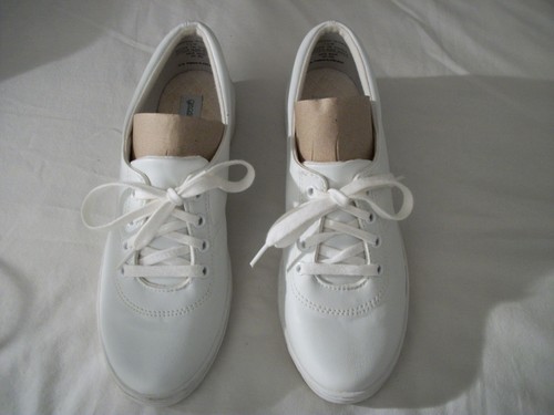 grasshopper nursing shoes