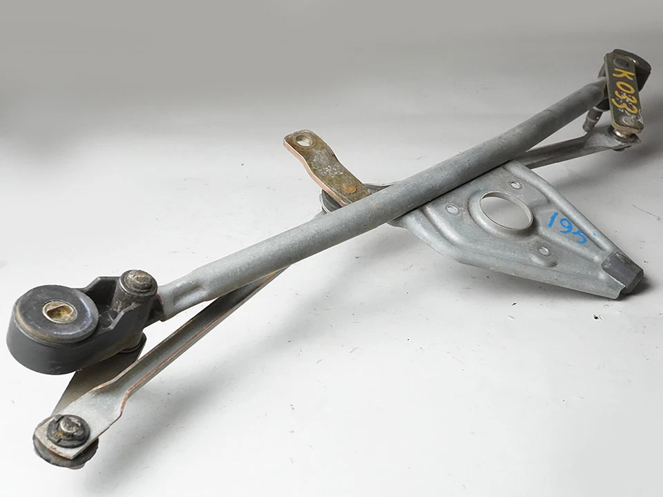 1996 - 2002 Bmw Z3 Roadster E36 Windshield Wiper Trans Linkage Wo Motor 8389500 - Image 3 of 4