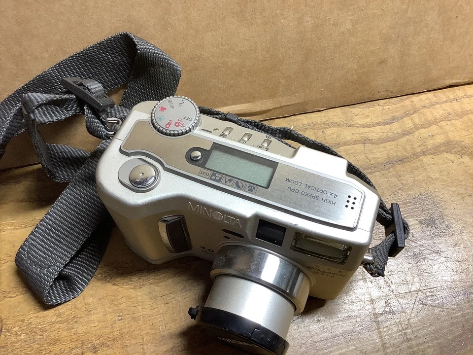 Minolta Digital Camera Dimage S414 - Image 2 of 4