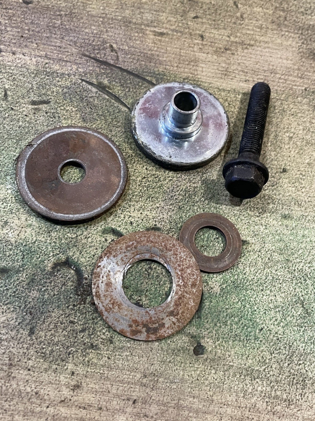 Blade Bolt - Briggs & Stratton 750EX Series Engine (202)