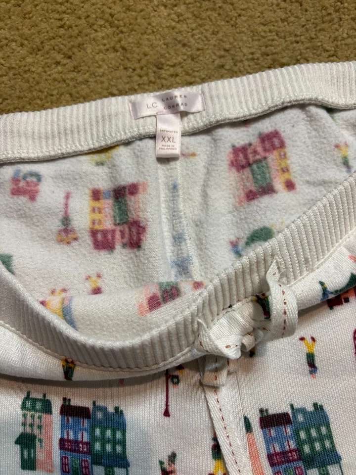 LC Lauren Conrad Parisian French Christmas Scene 2-Piece Fleece Pajama Set 2XL - Image 4 of 4