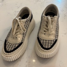 Vita Dolce Women s Platform Tweed Sneakers Size 9