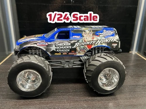 2005 Vintage Mattel Monster Jam 1/24 Bounty Hunter Monster Truck Diecast Car.