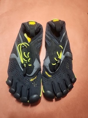 Vibram Fivefingers Men s Size (8.5-9) V-Run Black Water Shoes 16M3101.