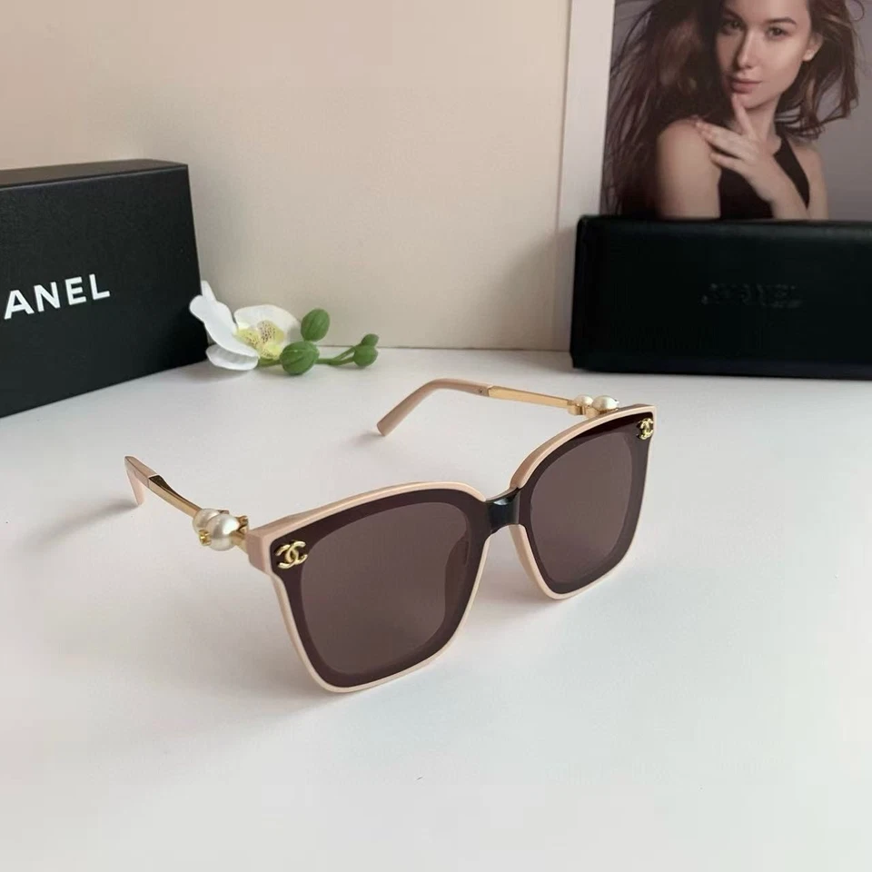 Chanel Women's Classic Sunglasses Pink Rectangular Frame CH2314/63-16-145 - Image 4 of 4