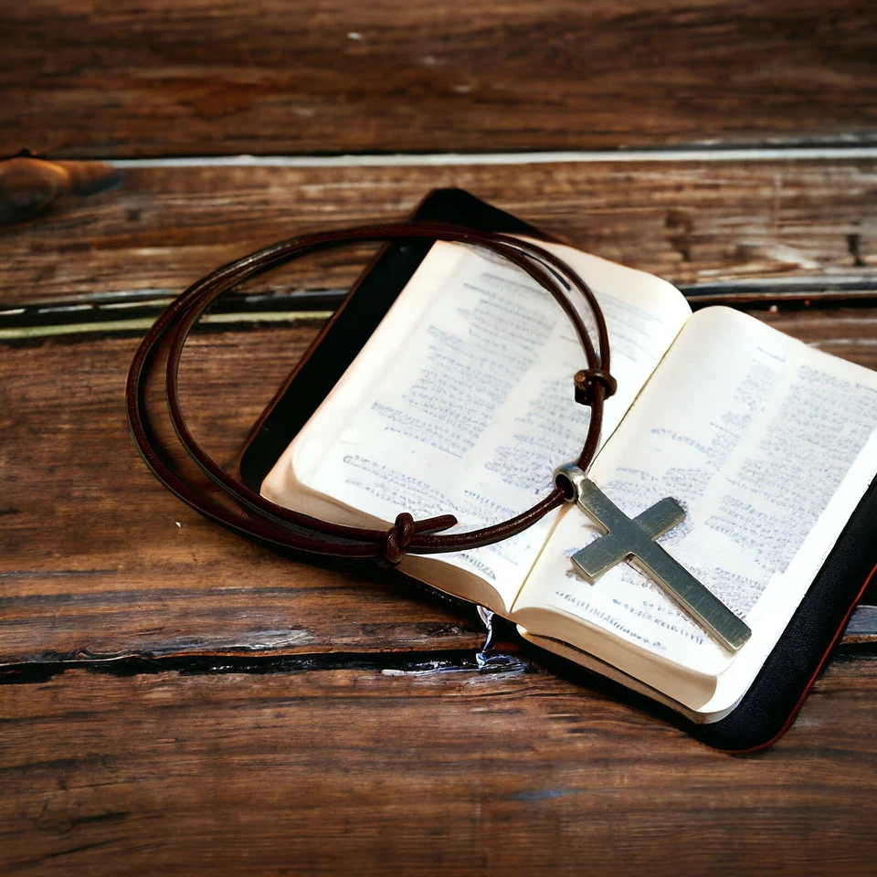 Кожаное ожерелье с большим оловянным крестом кулон - Изображение 4 из 4