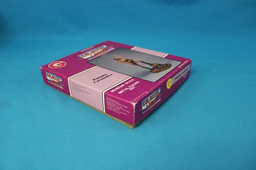 Vintage 1991 Grenadier Models Colossal Lords Paladin Cassandra Metal Figure Set - Picture 2 of 6