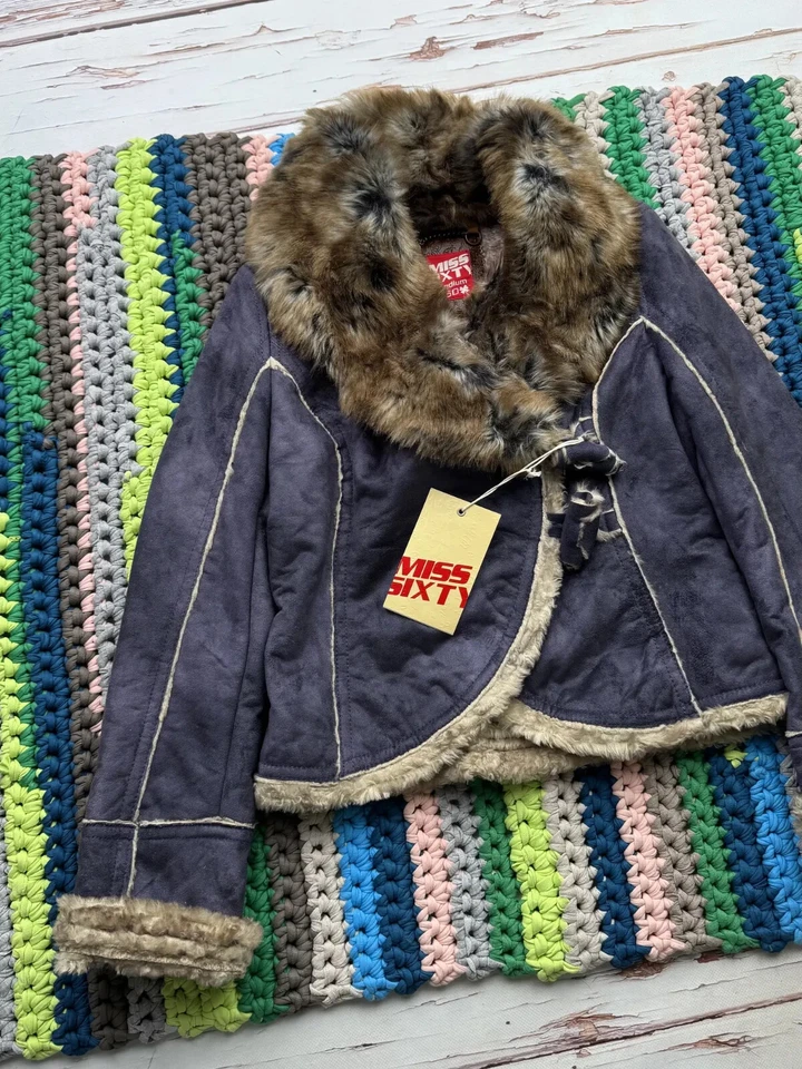 Miss Sixty Vintage Cropped Faux Sheepskin Jacket Women’s Size M - Image 2 of 4