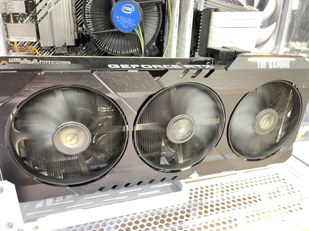 ASUS TUF GeForce RTX 3070 OC 8GB GDDR6 TUF-RTX3070-08G ASUS TUF GeForce RTX 3070 OC 8GB GDDR6 TUF-RTX3070-08G
