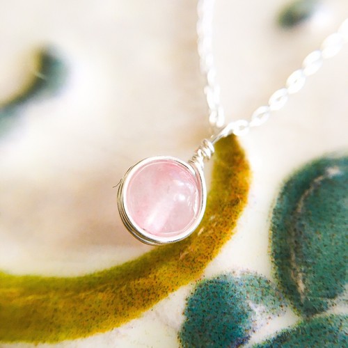 Dainty Rose Quartz Pendant Necklace 