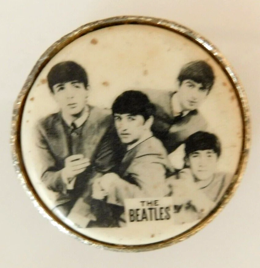 RARE BEATLES PIN BUTTON 1964 NEMS BROOCH ADD THIS PIN TO YOUR COLLECTION ML